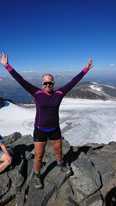«Vår største svakhet er å gi opp. Den sikreste måten å lykkes er alltid å prøve en gang til» (Thomas A. Edison)